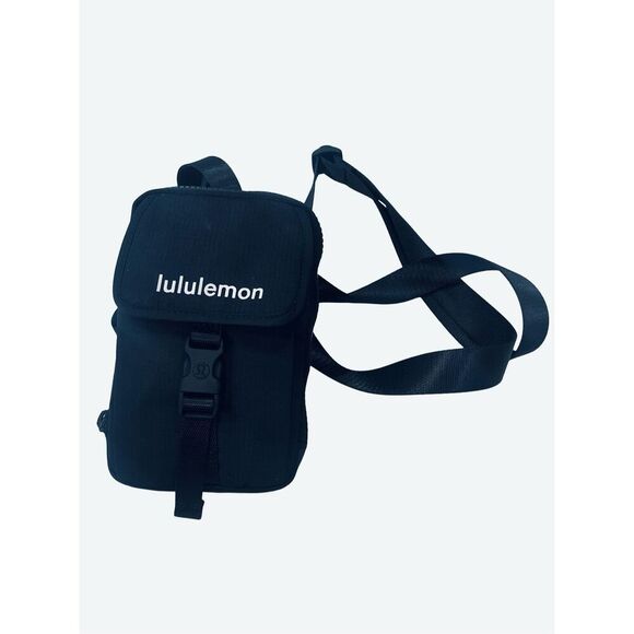 Lululemon Zip Top Crossbody NWOT - Picture 4 of 14
